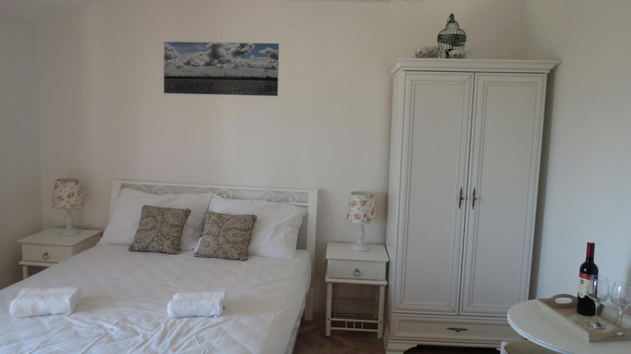 Apartments And Rooms Rogic Свети Петър Екстериор снимка