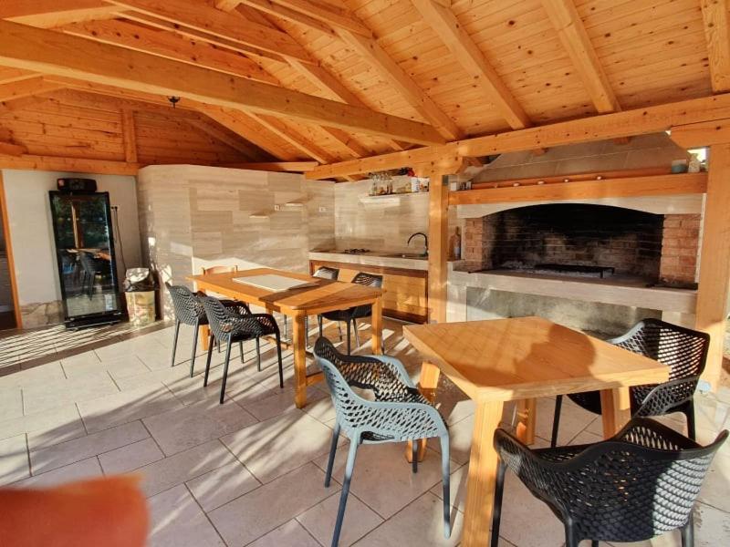 Apartments And Rooms Rogic Свети Петър Екстериор снимка