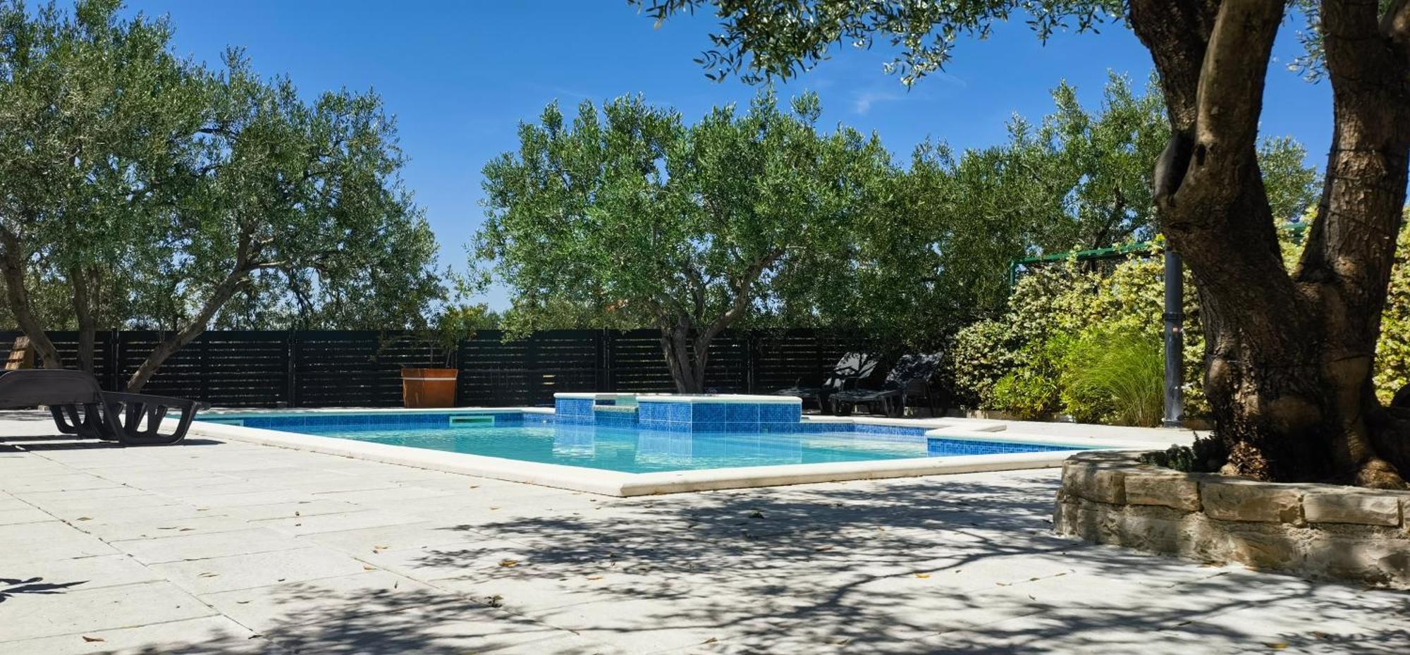 Apartments And Rooms Rogic Свети Петър Екстериор снимка
